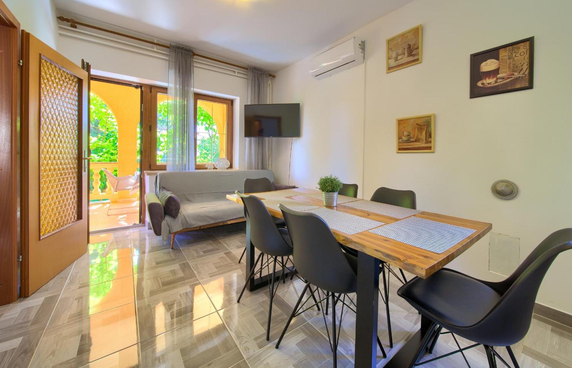 Apartment Bazina - Airconditioning, Parking, 500M From The Beach Krk Town Eksteriør billede